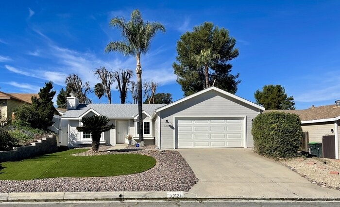 33521 Harvest Way E in Wildomar, CA - Building Photo