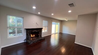 630 W Palm Ave, Unit #11 in Orange, CA - Building Photo - Building Photo