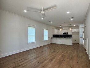 111 S College St in Lindale, TX - Building Photo - Building Photo