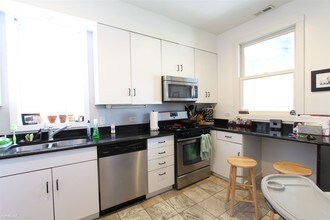 3436 N Bell Ave-Unit -# 2 in Chicago, IL - Building Photo - Building Photo
