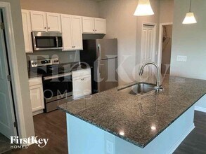 2216 NW 18th Terrace in Cape Coral, FL - Foto de edificio - Building Photo