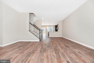 5050 MacDonough Pl in Frederick, MD - Building Photo - Building Photo