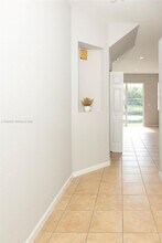 5662 Enclave Pl in Lauderhill, FL - Building Photo - Building Photo