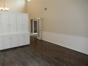10525 Boedeker St in Dallas, TX - Building Photo - Building Photo