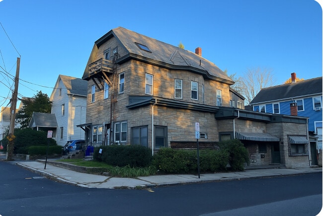 1 Walnut St, Unit 1F