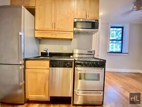 East 35th Street in New York, NY - Building Photo - Building Photo