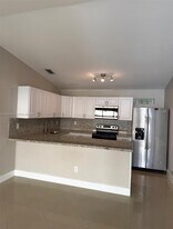 17501 SW 142nd Ct in Miami, FL - Building Photo