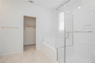 1679 E Lincoln Ave in Anaheim, CA - Building Photo - Building Photo