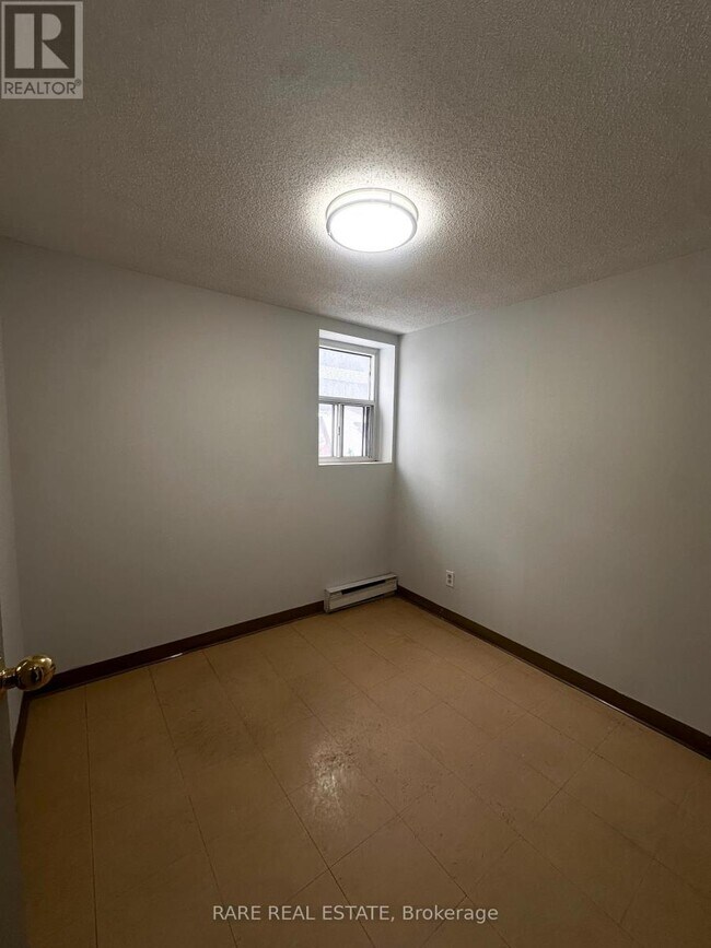 99 Bellevue Ave in Toronto, ON - Building Photo - Building Photo