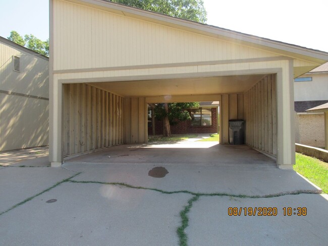 2809 46th St in Lawton, OK - Building Photo - Building Photo