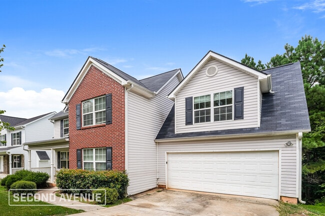 3748 White Pine Rd in Snellville, GA - Foto de edificio - Building Photo