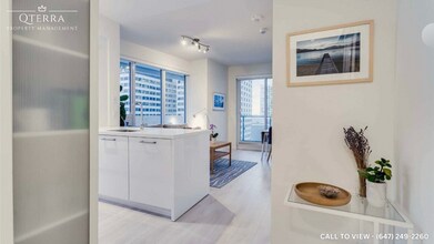 1609-2221 Yonge St in Toronto, ON - Building Photo - Building Photo