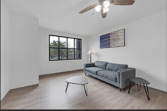 149 N Barksdale St, Unit 100 in Memphis, TN - Building Photo - Building Photo