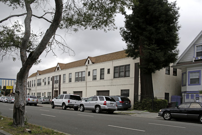 Bridgeway Apartments in Oakland, CA - Foto de edificio - Building Photo