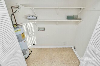 6121 Heathstone Ln in Charlotte, NC - Building Photo - Building Photo