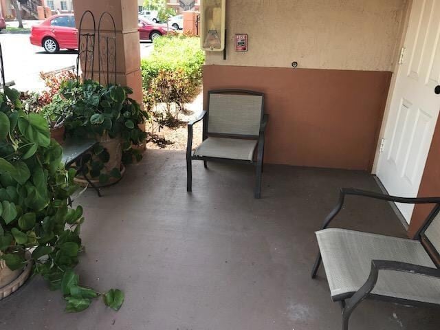 3790 N Jog Rd, Unit 106 in West Palm Beach, FL - Building Photo - Building Photo