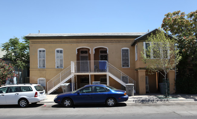 1108 E San Antonio Ave in El Paso, TX - Foto de edificio - Building Photo