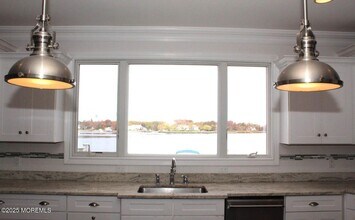 443 Driveway in Oceanport, NJ - Building Photo - Building Photo