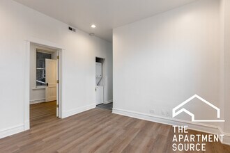 2350 W Charleston St in Chicago, IL - Building Photo - Building Photo