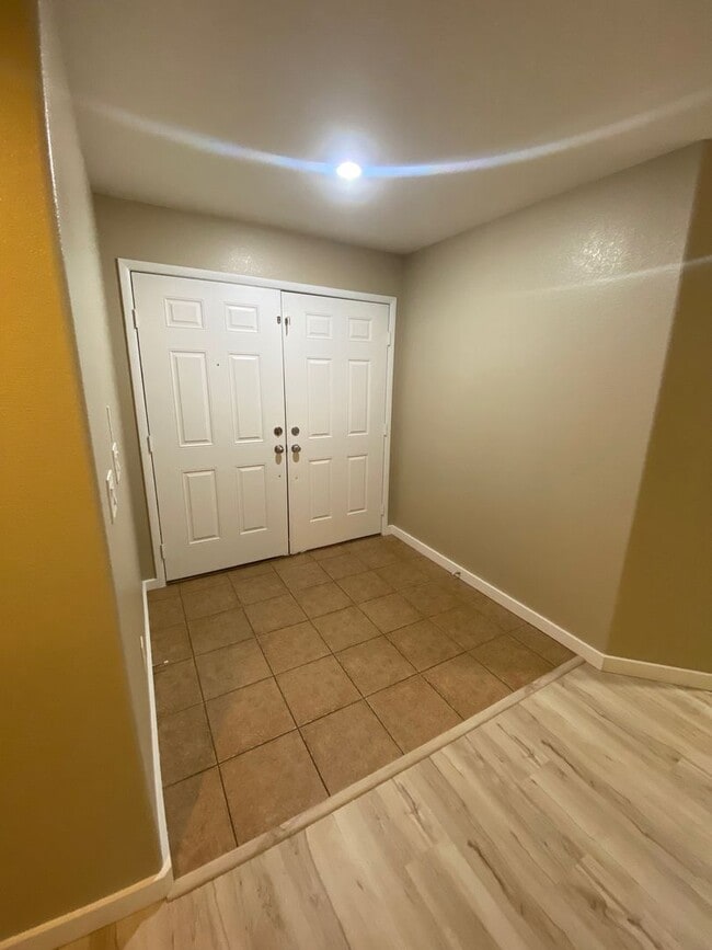 3408 Conterra Park Ave in North Las Vegas, NV - Foto de edificio - Building Photo