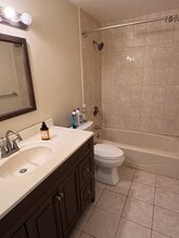 25 Arlington Rd, Unit Apt 1-1 in Woburn, MA - Foto de edificio - Building Photo