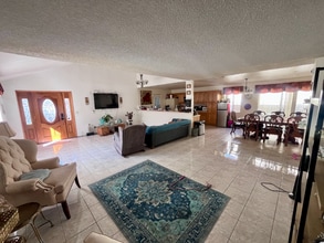 2346 Seabright Ave in Long Beach, CA - Foto de edificio - Building Photo