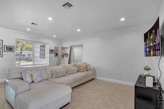 15400 SW 84th Ave in Palmetto Bay, FL - Building Photo - Building Photo