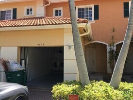 6503 Catalina Ln in Tamarac, FL - Building Photo