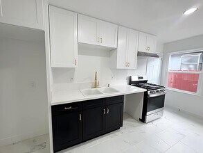 2416 Boone Ave in Venice, CA - Building Photo - Building Photo