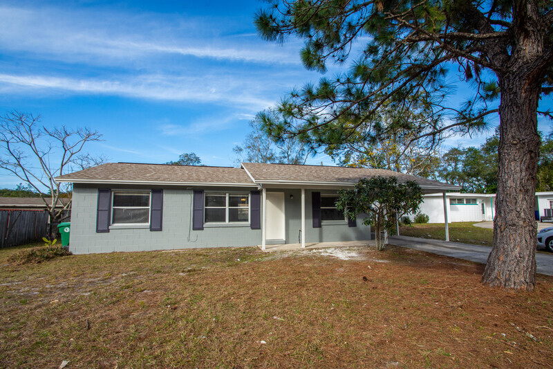 228 E Wilbur Ave in Lake Mary, FL - Building Photo