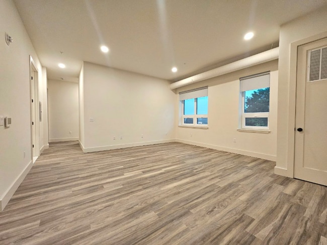 55 Washington St, Unit 4F in East Orange, NJ - Building Photo - Building Photo