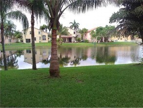 18430 NW 11th St in Pembroke Pines, FL - Building Photo - Building Photo