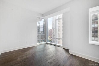45 E 22nd St in New York, NY - Building Photo - Building Photo