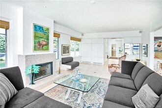 2 Bluewater Hill S in Westport, CT - Building Photo - Building Photo