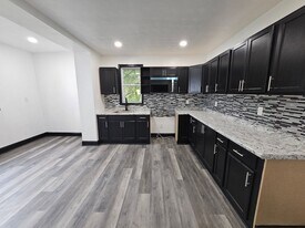 730 Clarissa St in Pittsburgh, PA - Building Photo