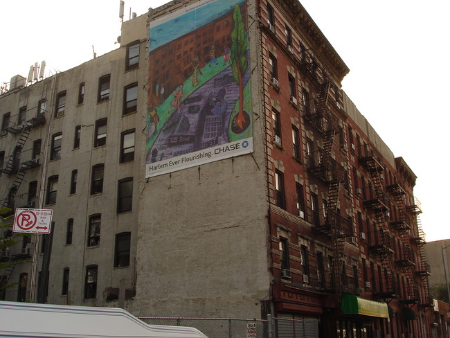 318-324 E 126th St in New York, NY - Foto de edificio - Building Photo