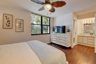 950 Lavers Cir, Unit F307 in Delray Beach, FL - Building Photo - Building Photo