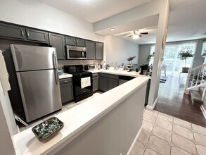 62 Harvest Gate Rd in Lake In The Hills, IL - Building Photo - Building Photo