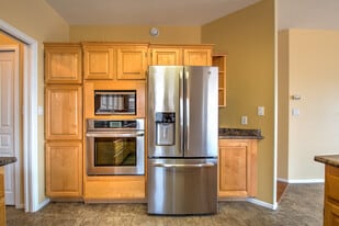 308 Marmot Ct in Vernon, BC - Building Photo