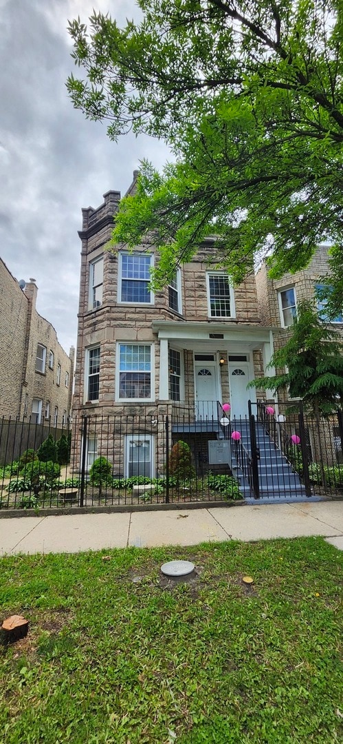 property at 3427 W Evergreen Ave
