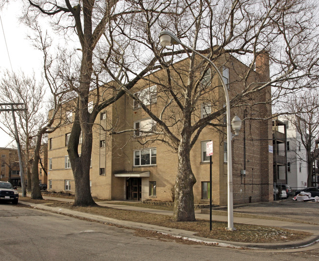 6338-6340 N Leavitt St in Chicago, IL - Building Photo - Building Photo