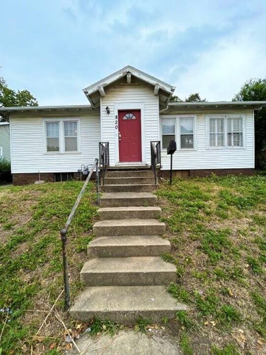 820 Salem St in Lafayette, IN - Building Photo