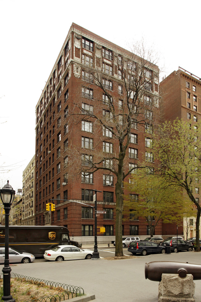 155 Riverside Dr in New York, NY - Building Photo - Building Photo