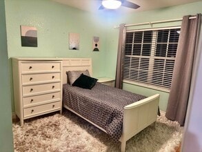 1622 S Club Dr in Wellington, FL - Building Photo - Building Photo