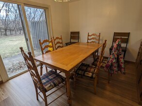 2043 Hilltop Dr in Ashwaubenon, WI - Building Photo - Building Photo