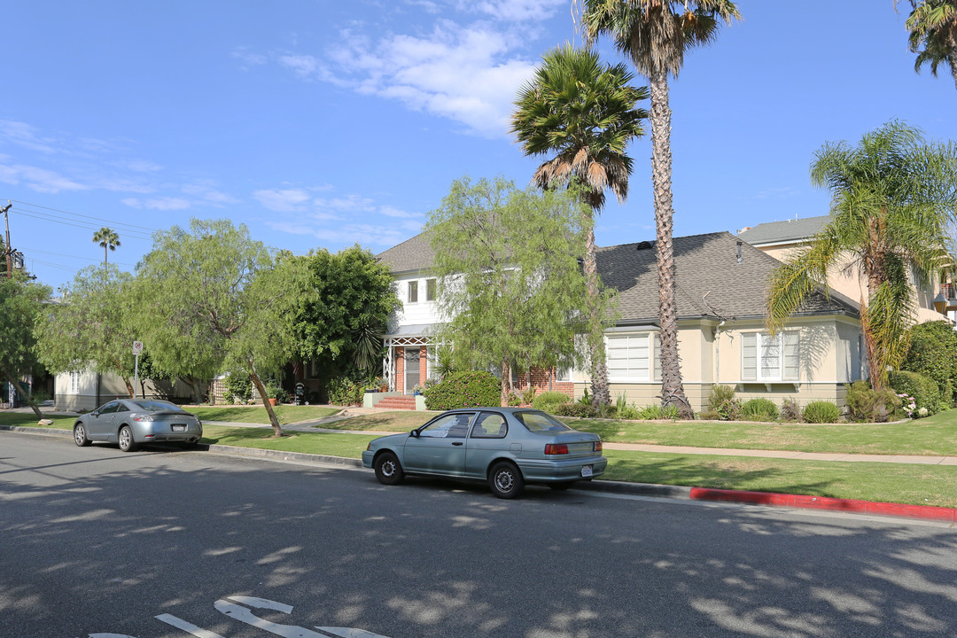 825-831 Idaho Ave in Santa Monica, CA - Building Photo