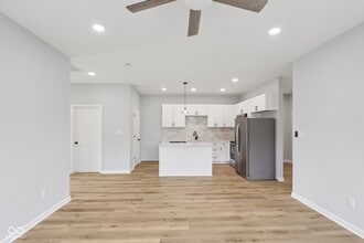 8355 Fieldfare Way in Indianapolis, IN - Building Photo - Building Photo