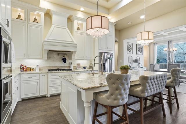 5925 Terrace Oaks Ln in Fort Worth, TX - Building Photo