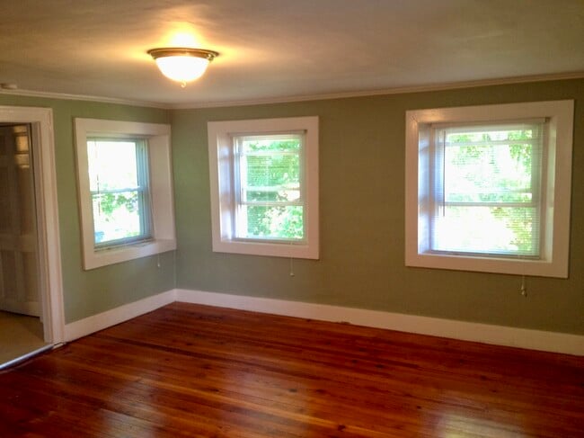 10 Mall St, Unit Sunny/Spacious off Common in Salem, MA - Building Photo - Building Photo