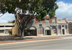 2561 E Colorado Blvd, Unit Apt #1 in Pasadena, CA - Building Photo